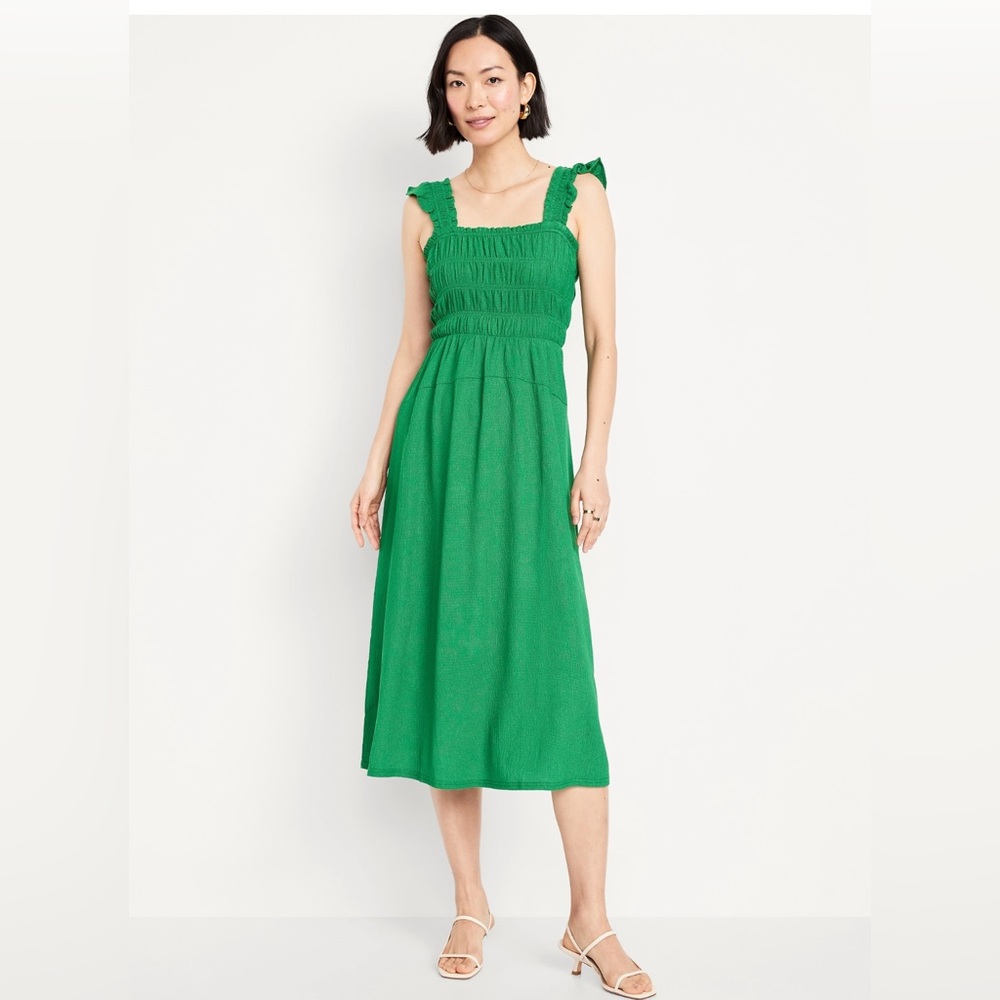 Old Navy Fit & Flare Lightweight Smocked Midi Dress Kelly Green SP NWOT